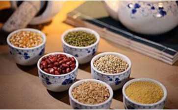 试管促排卵泡一边快一边慢？促排为什么一侧卵泡大一侧小？